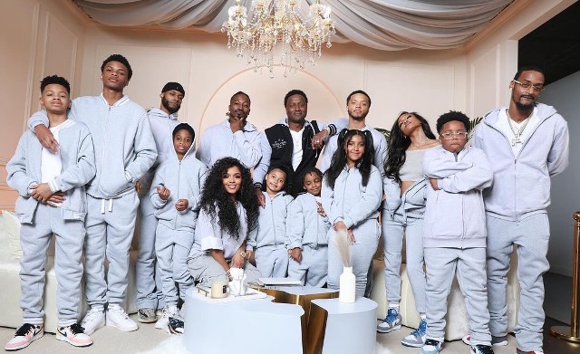 RASHEEDA AND KIRK FROST POSE IN SWEET SHOOT WITH THEIR KIDS AND GRANDKIDS