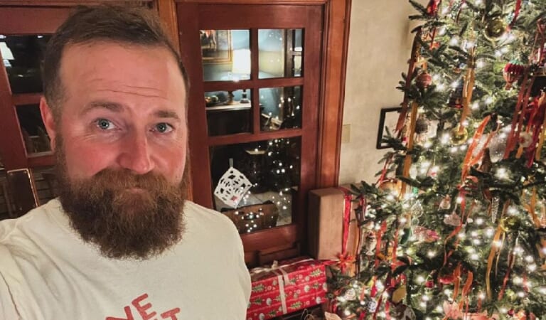 Ben Napier Shows Off Christmas Decorations After Weight Loss