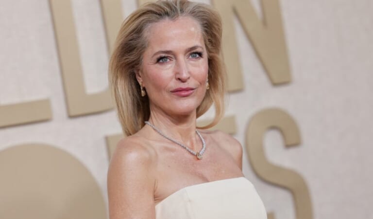 Gillian Anderson Made a Feminist Statement at the Golden Globes