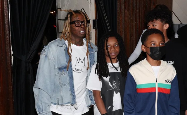 FANS UPSET THAT LIL WAYNE’S KIDS DIDN’T STAND UP TO GREET QUEEN LATIFAH