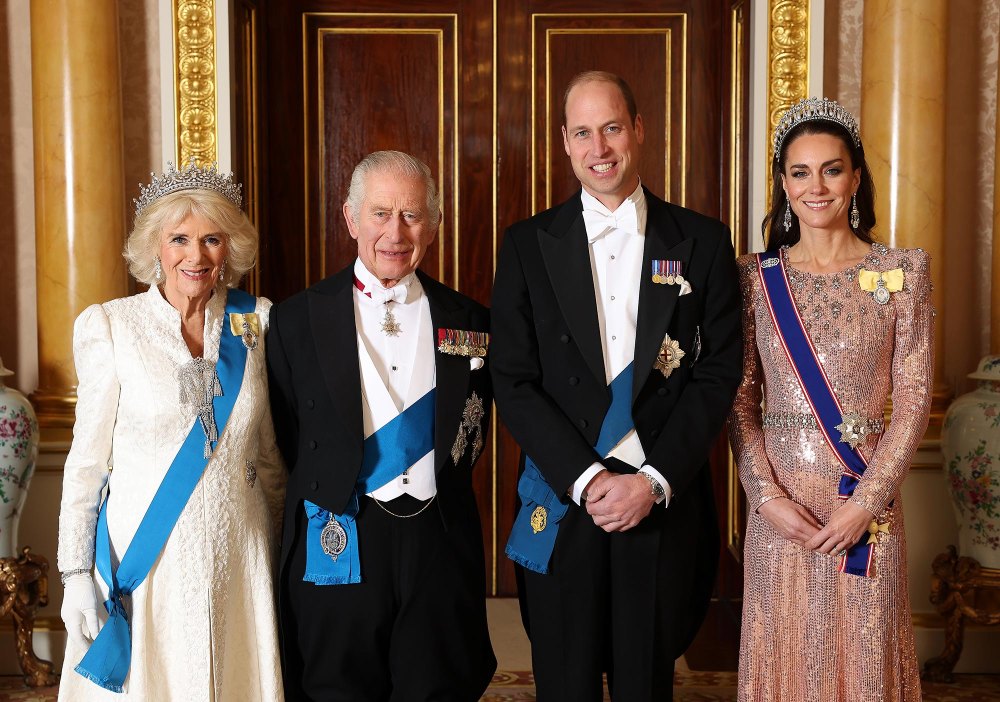 Kate Middleton Returns Home to Windsor Castle After Abdominal Procedure 3