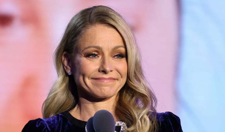 Kelly Ripa Recalls Being Trapped in Elevator for 2 Hours at Home