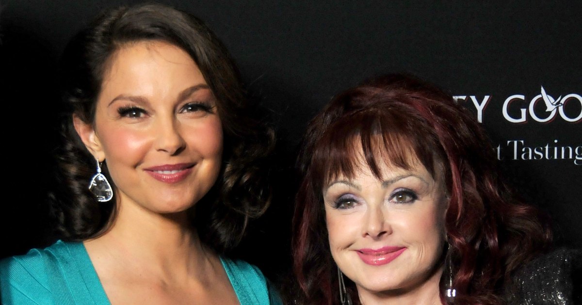 Ashley Judd on Last Words to Mom Naomi Judd Before Her Death