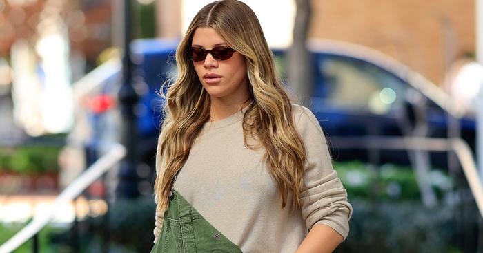 Sofia Richie's Maternity Looks All Include Cashmere Sweaters