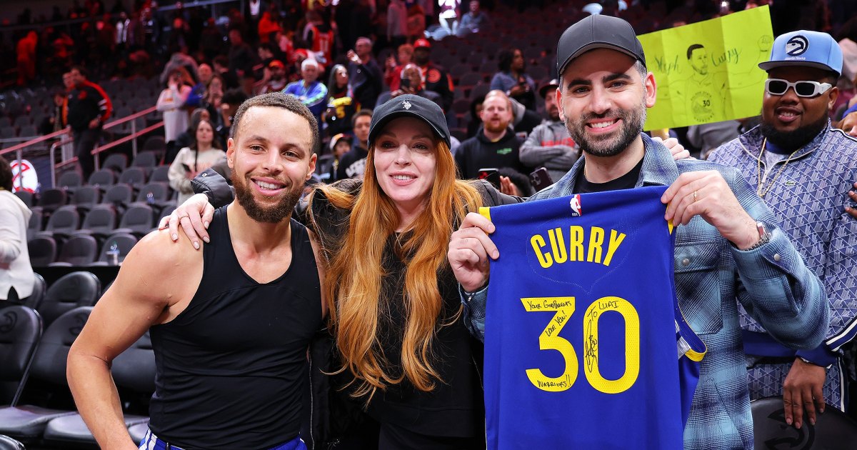 Steph Curry, Lindsay Lohan Have a Sweet Interaction at Warriors Game