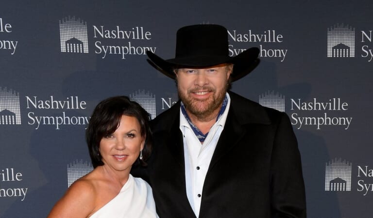 Who Was Toby Keith Married To? Singer’s Wife Tricia Lucus
