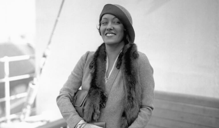 Gloria Swanson Became Hollywood’s 1st Glamour Queen