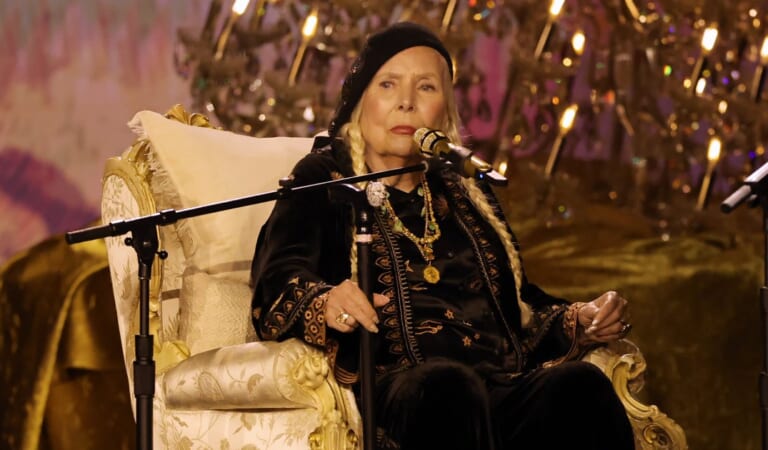 Joni Mitchell’s Making a Comeback After Suffering Brain Aneurysm