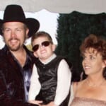 Toby Keith’s Rare Photos With His Kids and Wife Tricia Lucus