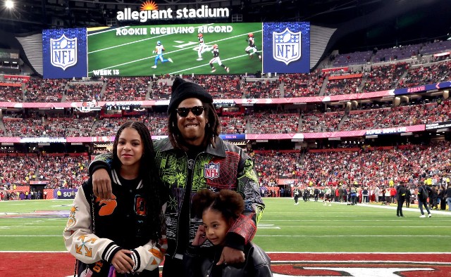 ‘WHERE IS SIR CARTER?” TRENDS AS JAYZ ATTENDS SUPER BOWL WITH HIS DAUGHTERS
