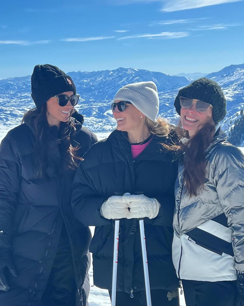 Meghan Markle Hits the Slopes With Friends 3