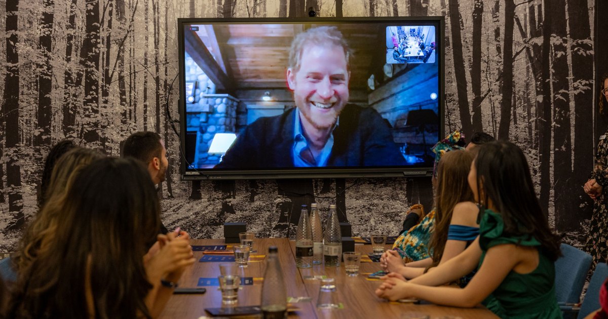 Prince Harry Video Calls With Award Winners After William Leaves