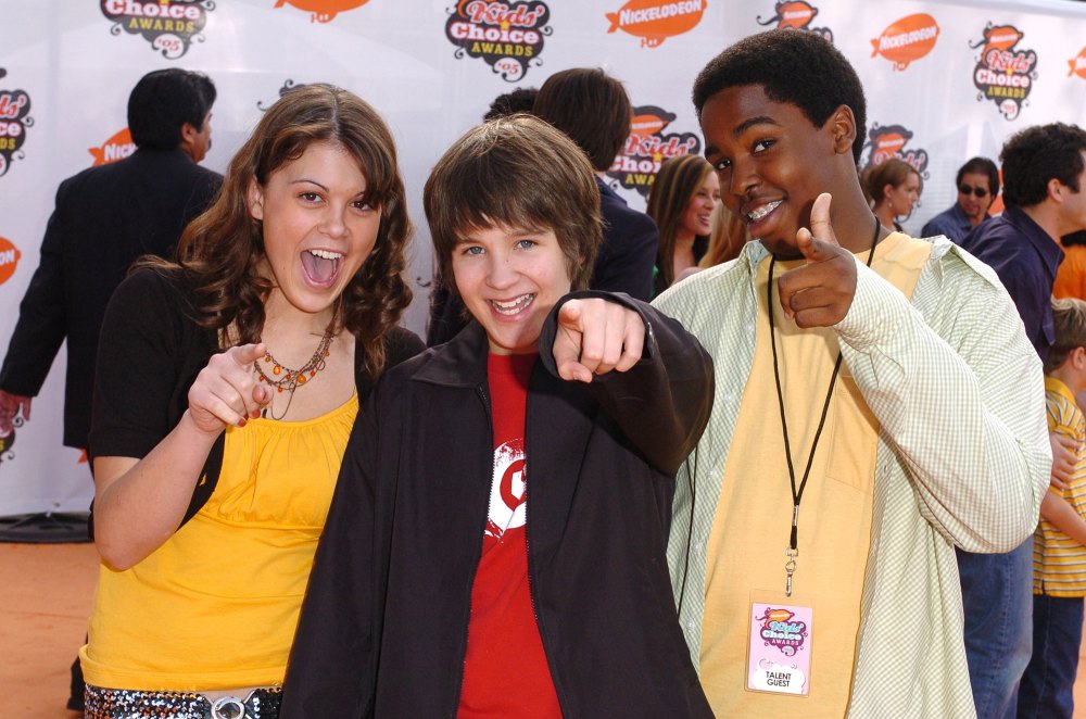 Drake Bell Calls Out Ned Declassified Stars for Nickelodeon Doc Jokes
