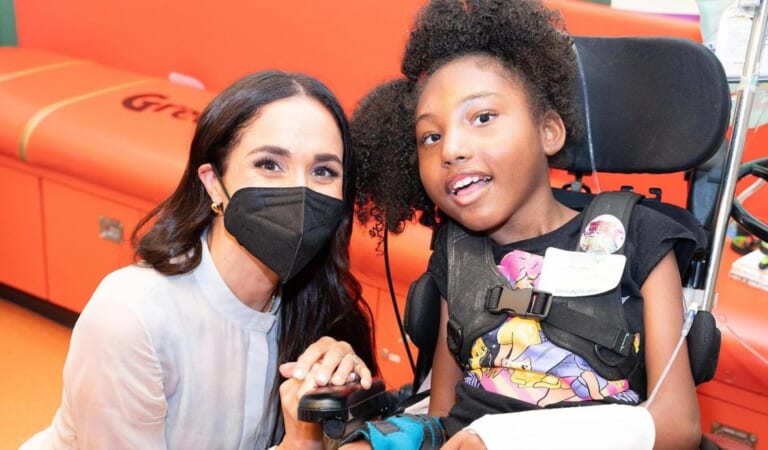 Meghan Markle Reads to Patients at Children’s Hospital Los Angeles