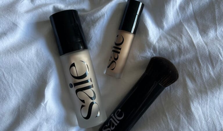 Is the Saie Glowy Super Gel Worth the Hype? I Put It to the Test