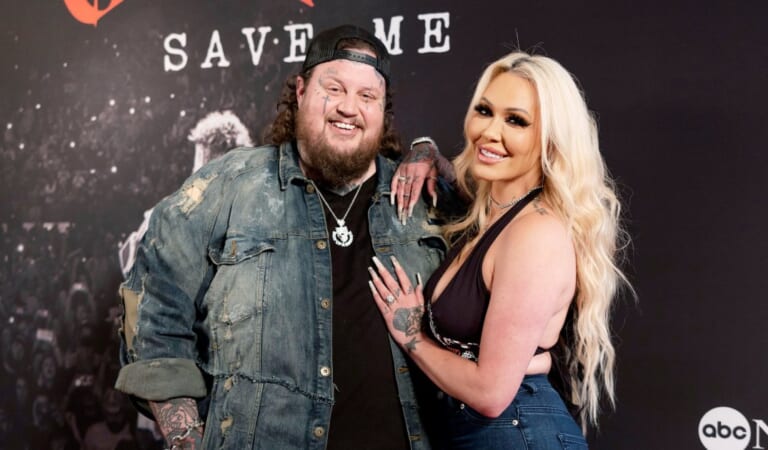 Country Singer Jelly Roll and Wife Bunnie XO’s Relationship Timeline