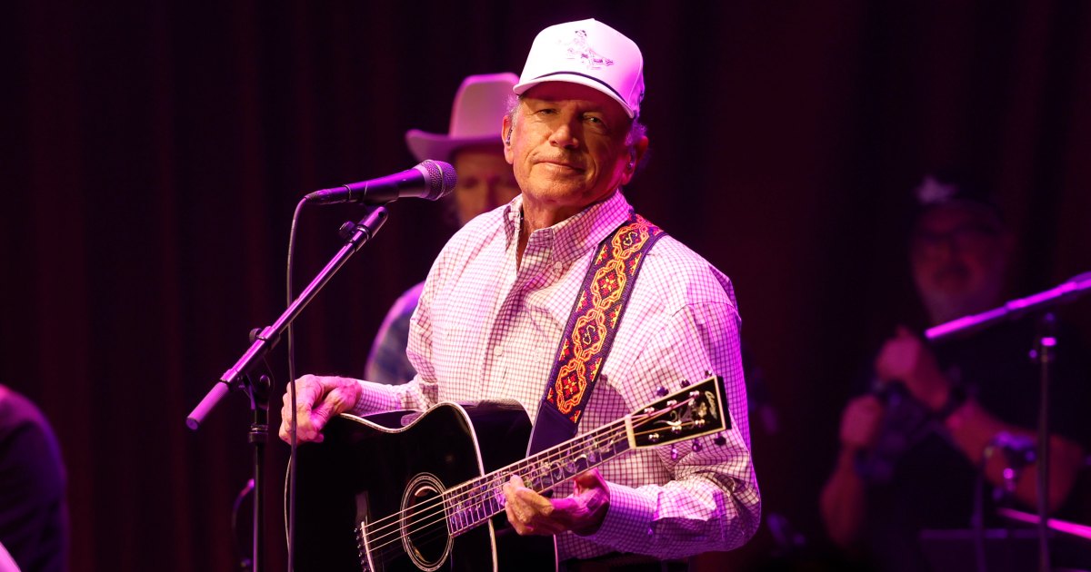 George Strait May Quit Performing After Deaths of Friends: Source